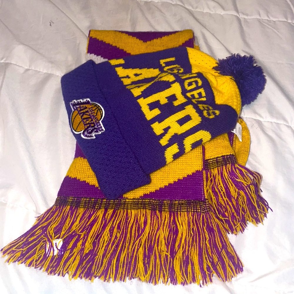 Foco brand Lakers Bennie and scarf one size fits all